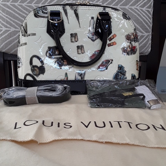 Louis Vuitton Alma BB Purse